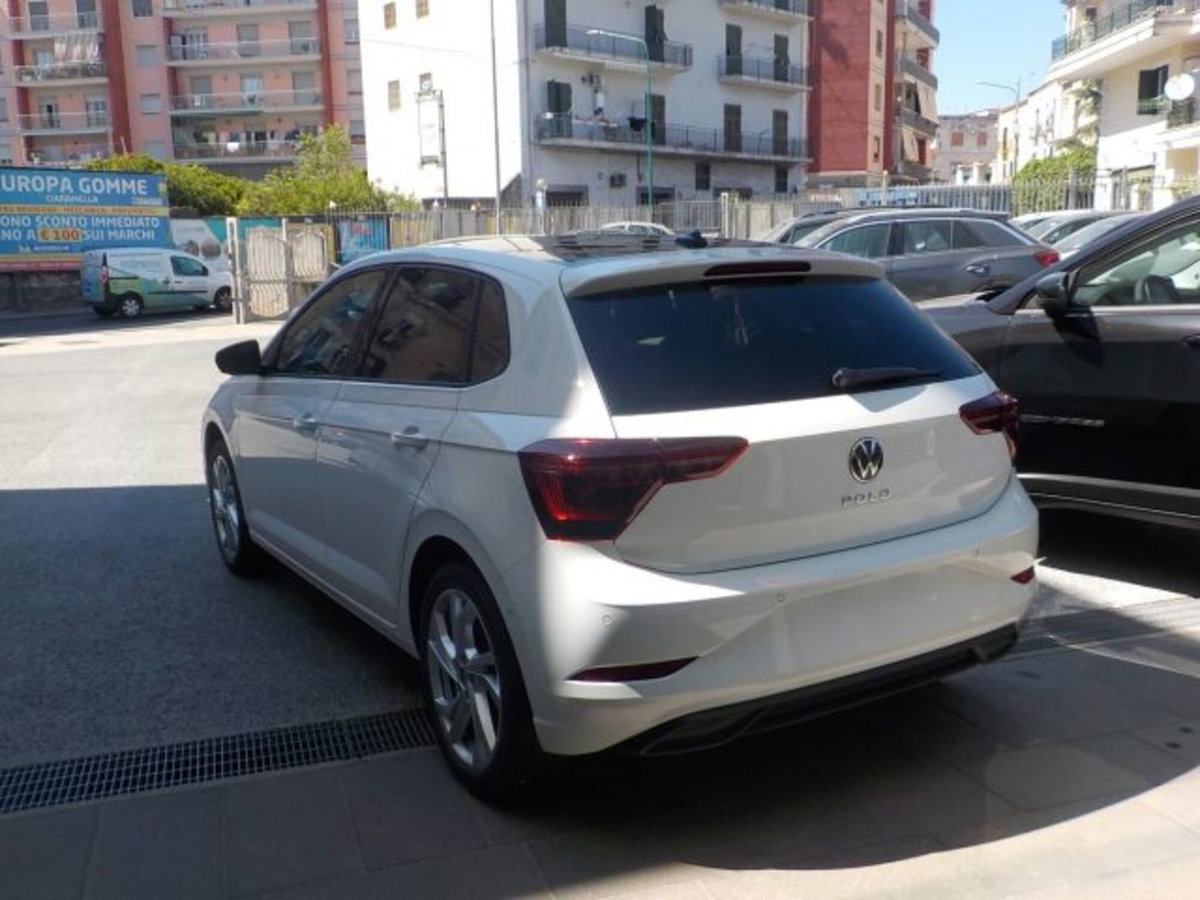 Volkswagen Polo 1.0 tsi Edition 95cv (12)