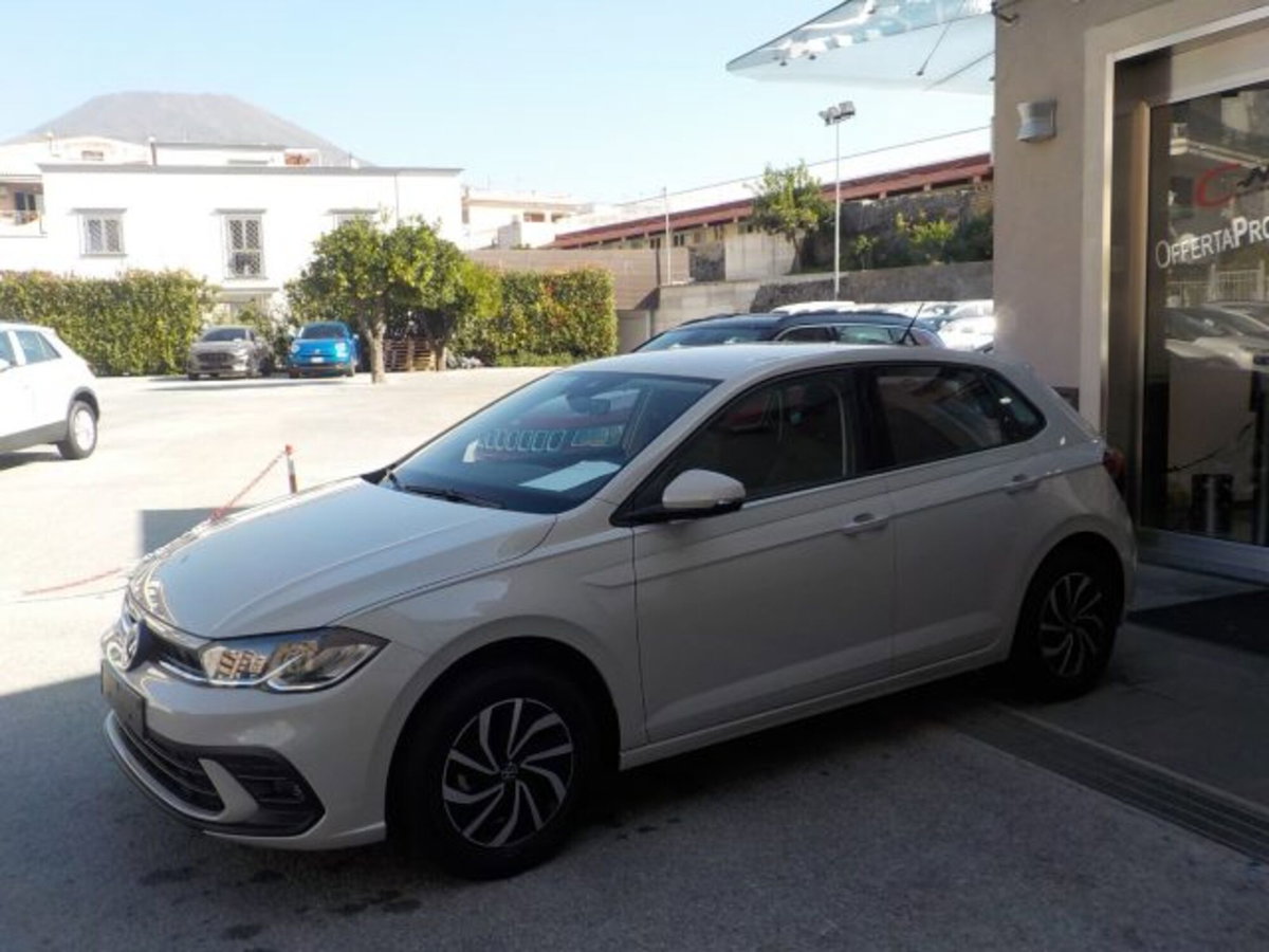 Volkswagen Polo 1.0 tsi Edition 95cv (9)