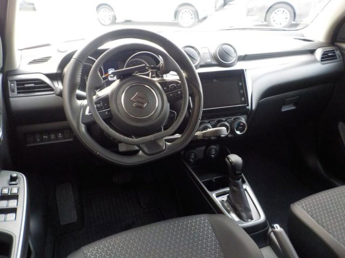 Suzuki Swift 1.2 Hybrid Top (6)