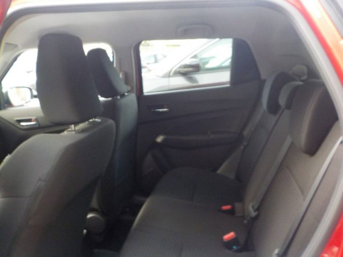 Suzuki Swift 1.2 Hybrid Top (7)