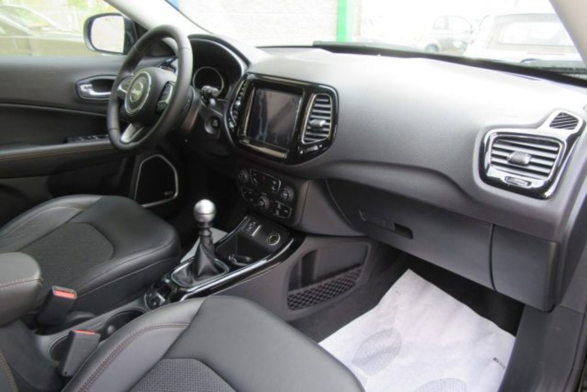 Jeep Compass 2.0 Multijet II 4WD Limited (6)