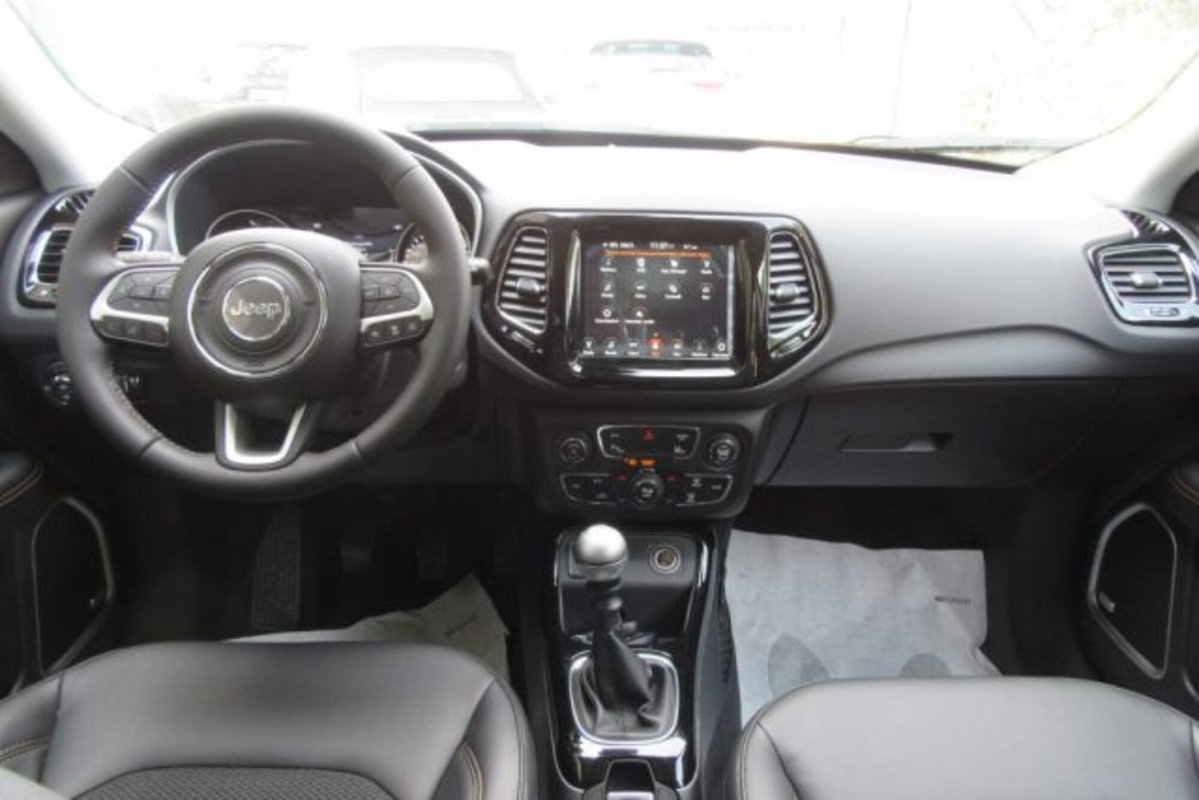 Jeep Compass 2.0 Multijet II 4WD Limited (8)