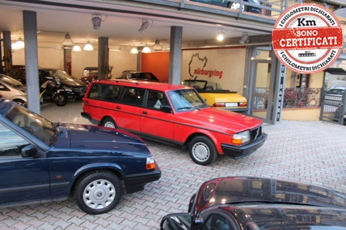 Volvo 240 Station Wagon cat Station Wagon Polar