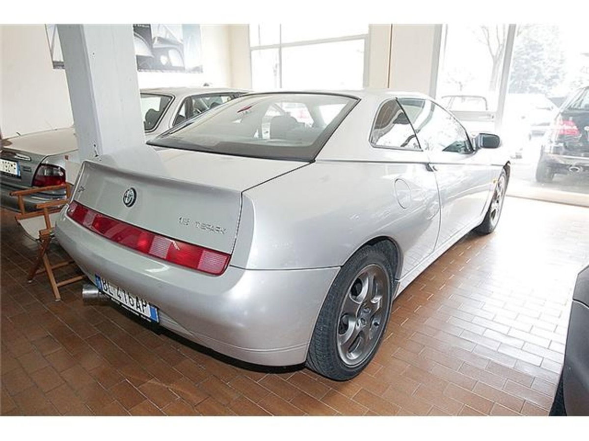 Alfa Romeo Gtv 1.8i 16V Twin Spark cat (8)