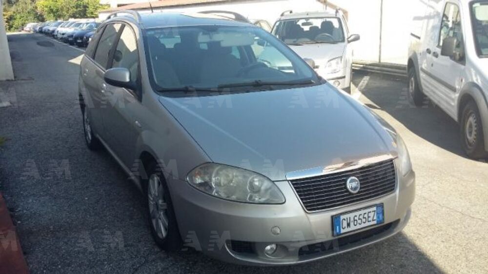 Fiat Croma 1.9 Multijet 16V Dynamic (2)
