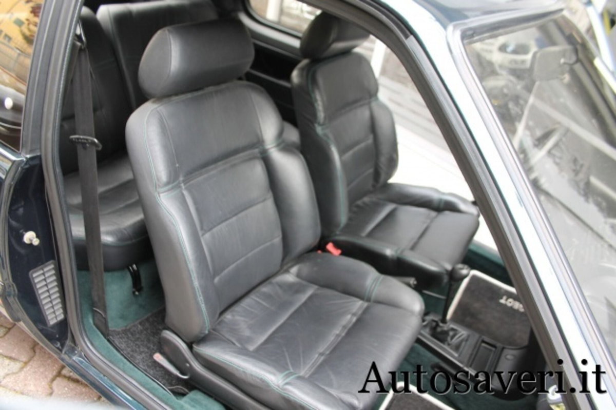 Peugeot 205 3 porte GTI (15)