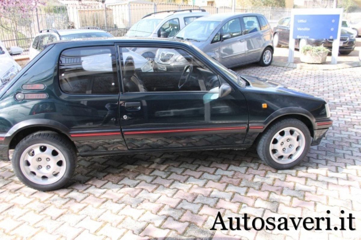 Peugeot 205 3 porte GTI (4)