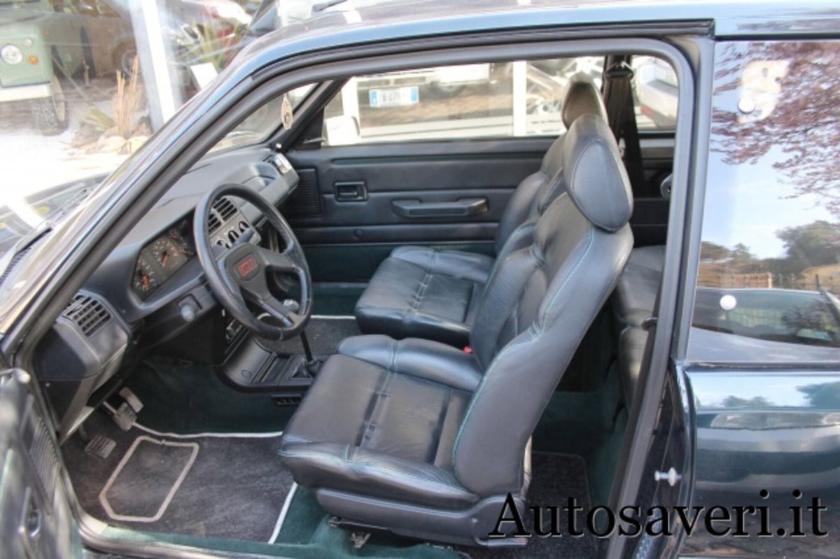 Peugeot 205 3 porte GTI (7)