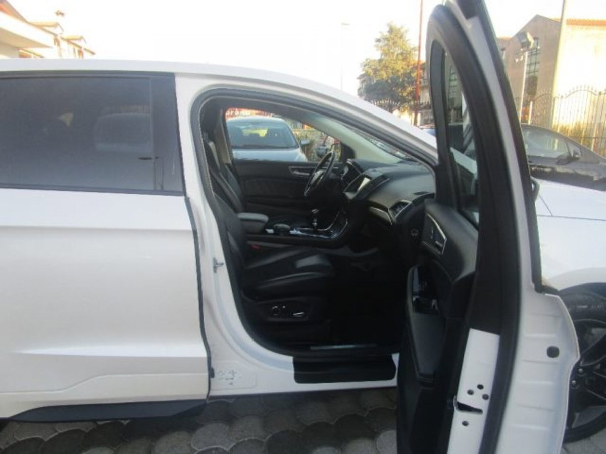 Ford Edge 2.0 TDCI 180 CV AWD Start&Stop ST Line (2)