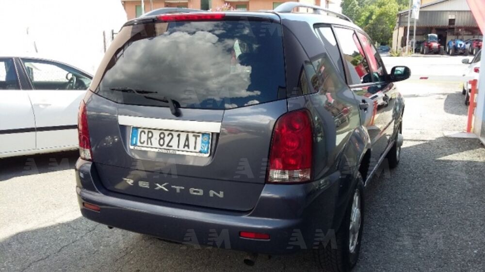 Ssangyong Rexton 2.7 XDi cat Plus (2)