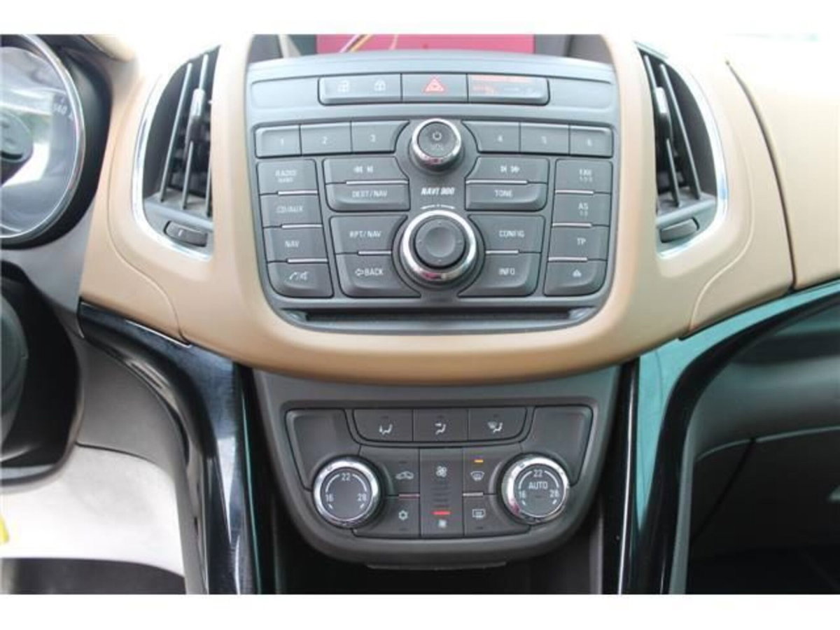 Opel Zafira Tourer 2.0 CDTi 165CV aut. Cosmo (11)