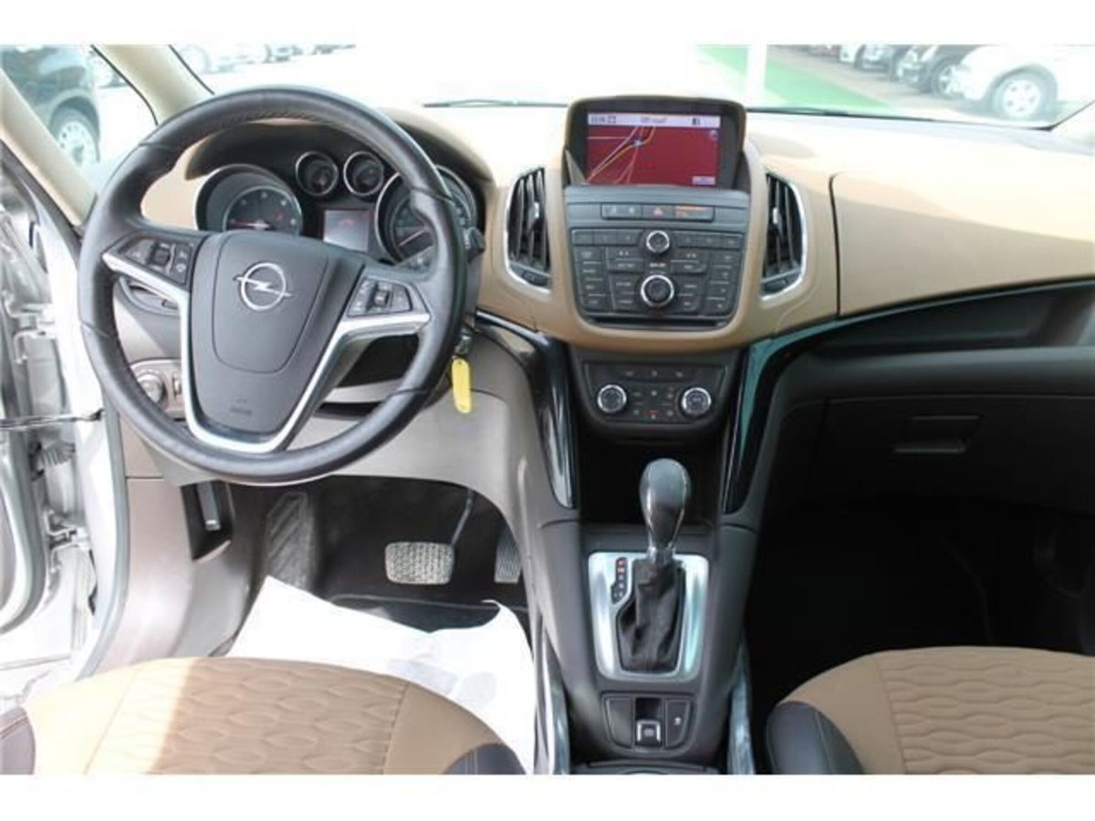 Opel Zafira Tourer 2.0 CDTi 165CV aut. Cosmo (9)