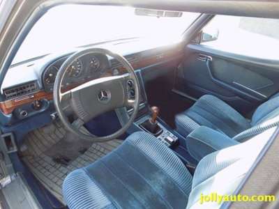 Mercedes-Benz 280 280 (13)
