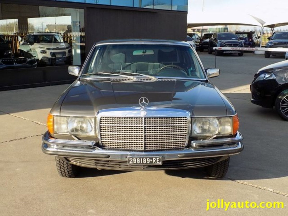 Mercedes-Benz 280 280 (2)