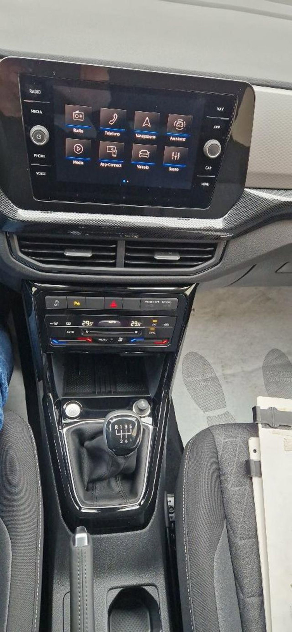 Volkswagen T-Cross 1.0 tsi Edition 95cv (10)