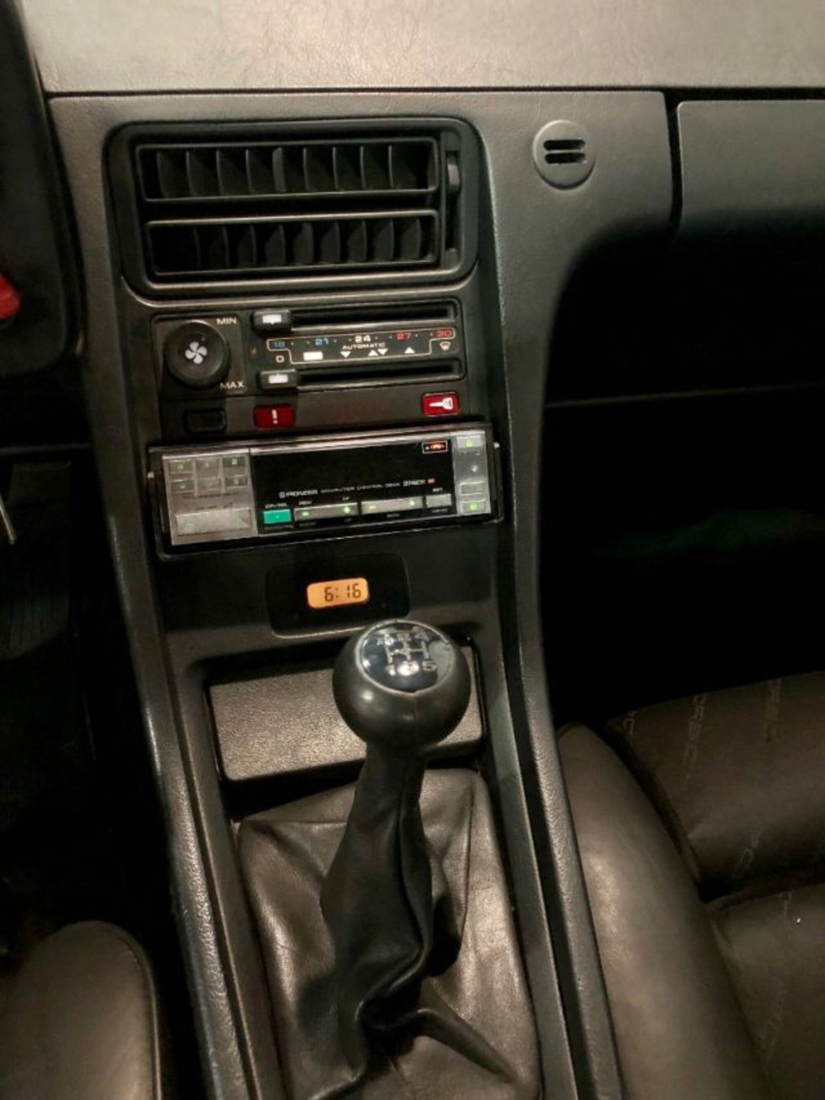 Porsche 928 S (14)