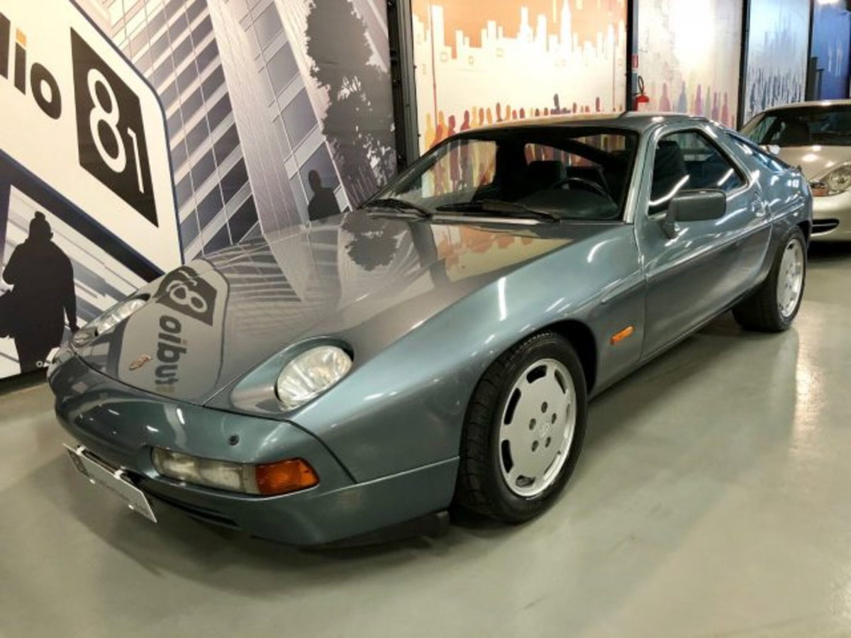 Porsche 928 S (2)