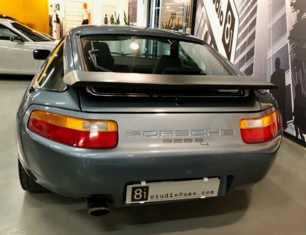 Porsche 928 S (4)