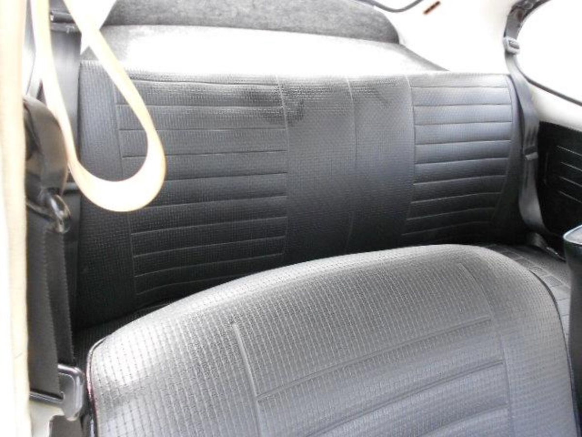 Volkswagen Maggiolino 1200 L (Messico) (15)