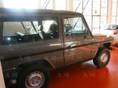 Mercedes-Benz 250 250 GD corto Station Wagon (3)