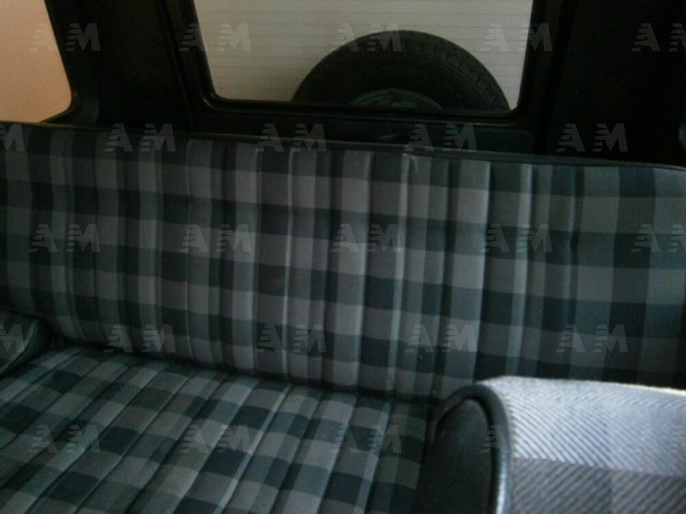 Mercedes-Benz 250 250 GD corto Station Wagon (8)