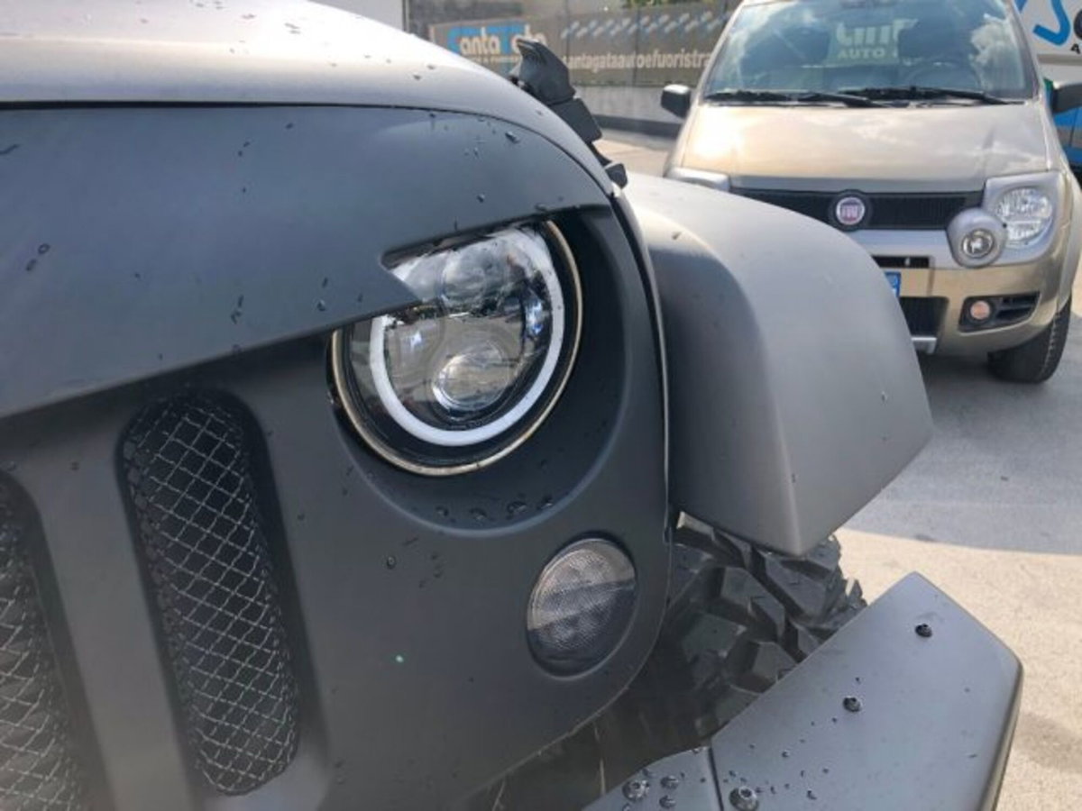 Jeep Wrangler Unlimited 2.8 CRD DPF Sahara (13)