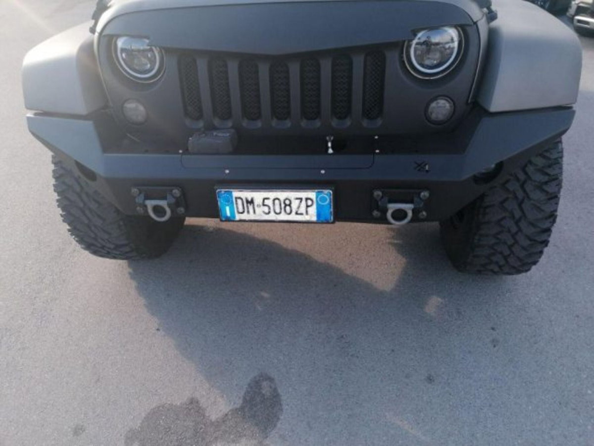Jeep Wrangler Unlimited 2.8 CRD DPF Sahara (4)