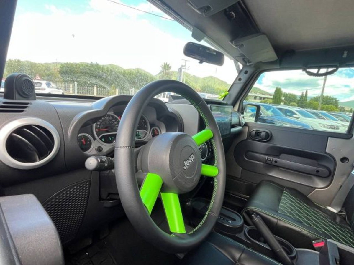 Jeep Wrangler Unlimited 2.8 CRD DPF Sahara (17)