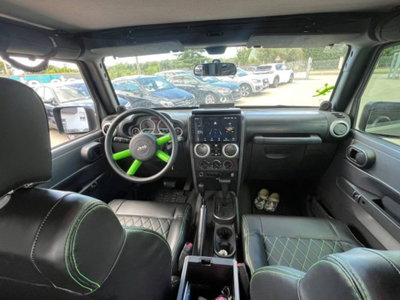 Jeep Wrangler Unlimited 2.8 CRD DPF Sahara (19)