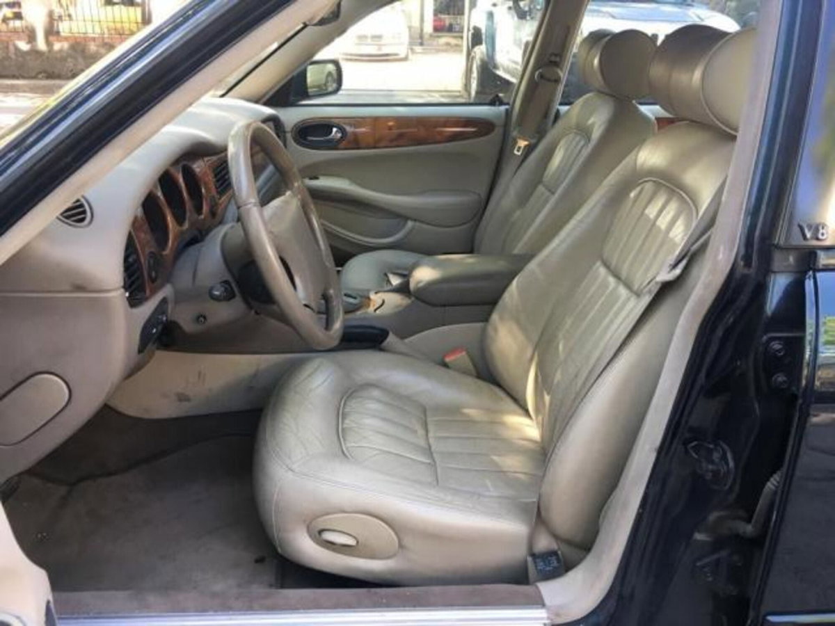 Jaguar XJ8 3.2 cat LWB (10)