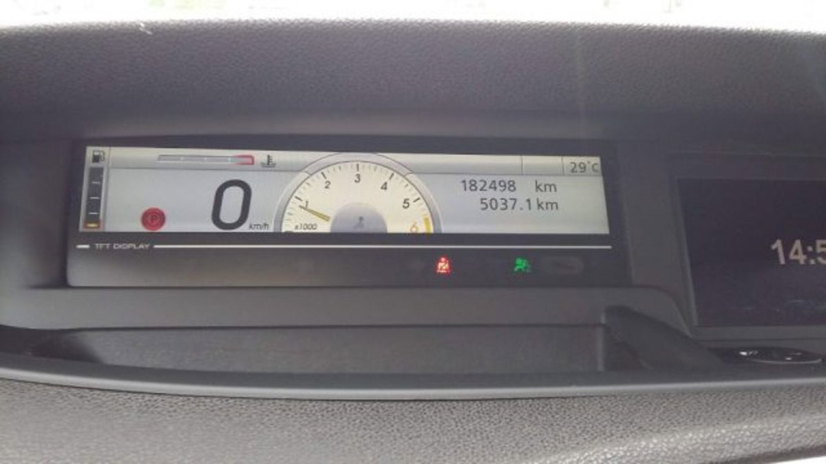 Renault Scénic X-Mod 1.5 dCi 110CV Dynamique (12)