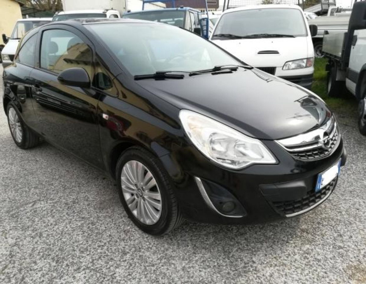 Opel Corsa 1.2 85CV 3 porte GPL-TECH Ecotec (2)