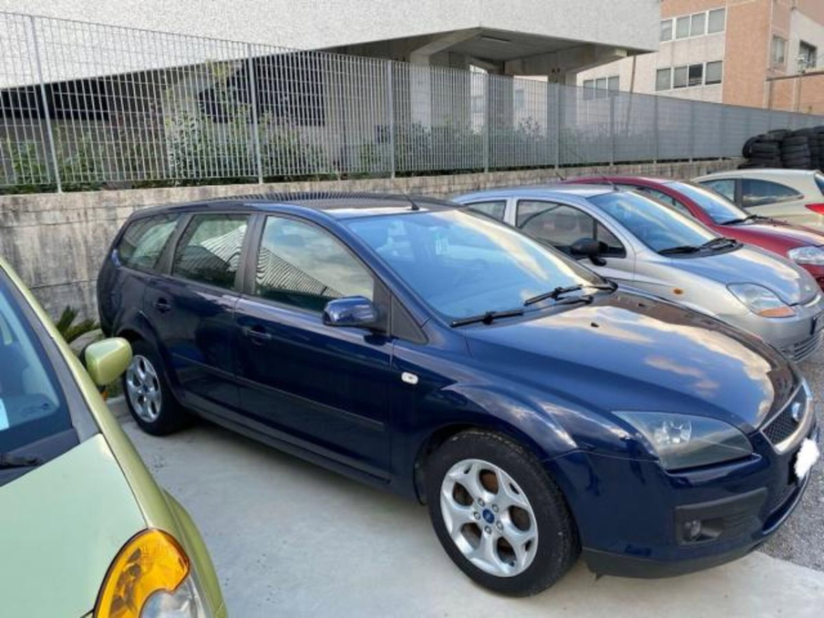 Ford Focus Station Wagon 1.6 TDCi (90CV) S.W. (3)