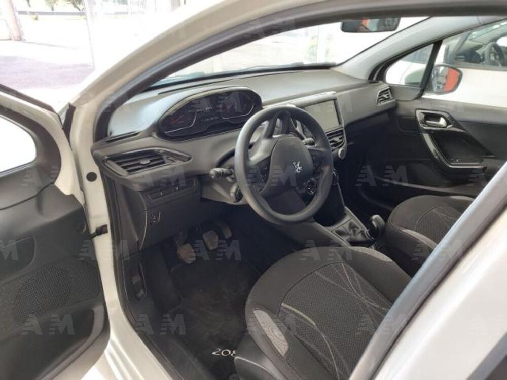 Peugeot 208 HDi 68 CV 5 porte Allure (10)