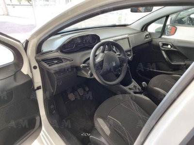 Peugeot 208 HDi 68 CV 5 porte Allure (9)