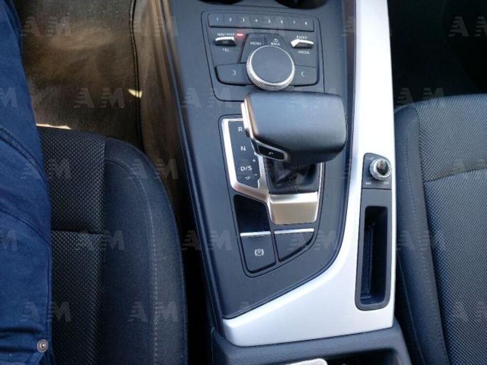 Audi A4 Avant 2.0 TDI 150 CV ultra (11)
