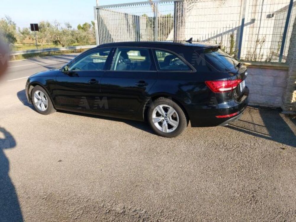 Audi A4 Avant 2.0 TDI 150 CV ultra (12)