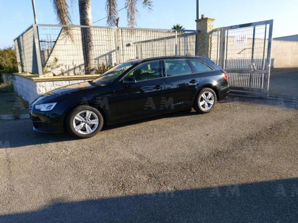 Audi A4 Avant 2.0 TDI 150 CV ultra (3)