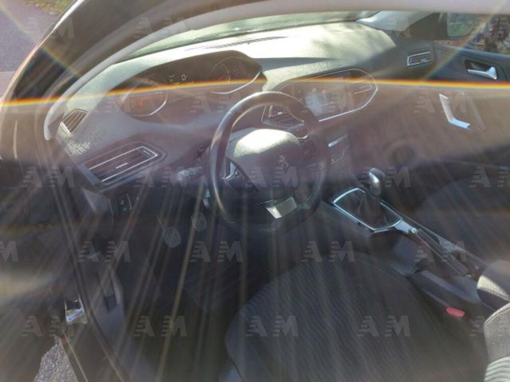 Peugeot 308 SW BlueHDi 100 S&S Access (7)