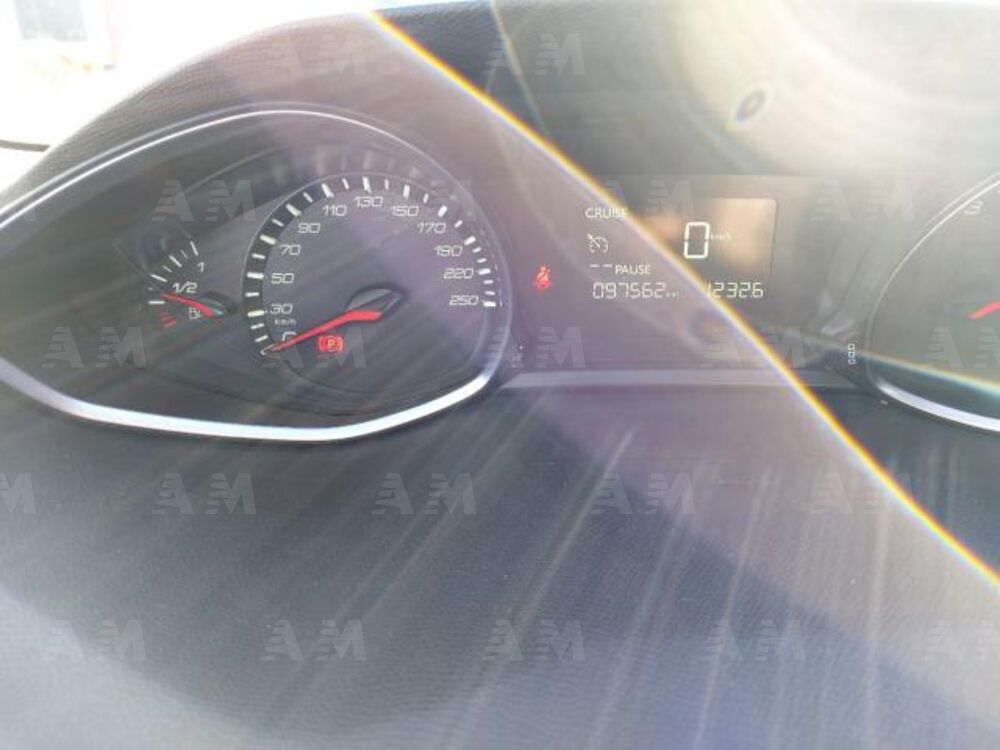 Peugeot 308 SW BlueHDi 100 S&S Access (8)