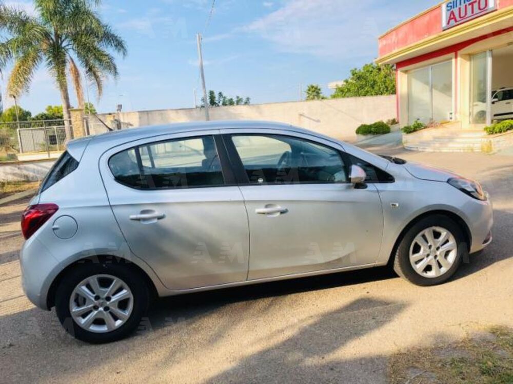 Opel Corsa 1.4 90CV GPL Tech 5 porte n-Joy (3)