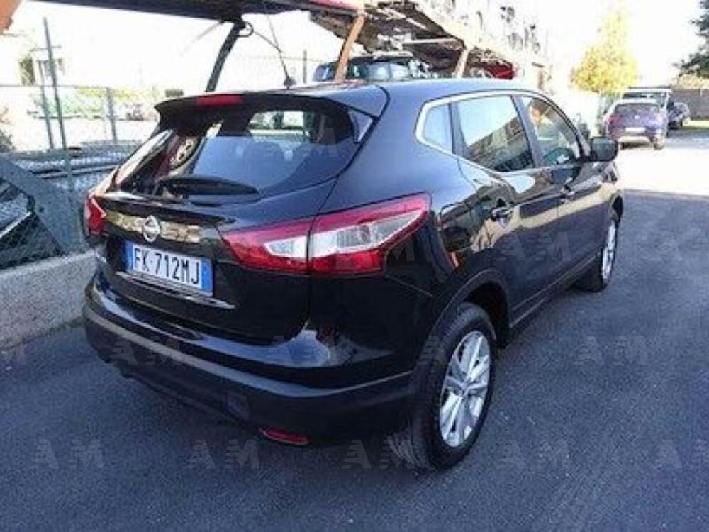 Nissan Qashqai 1.5 dCi Tekna (4)
