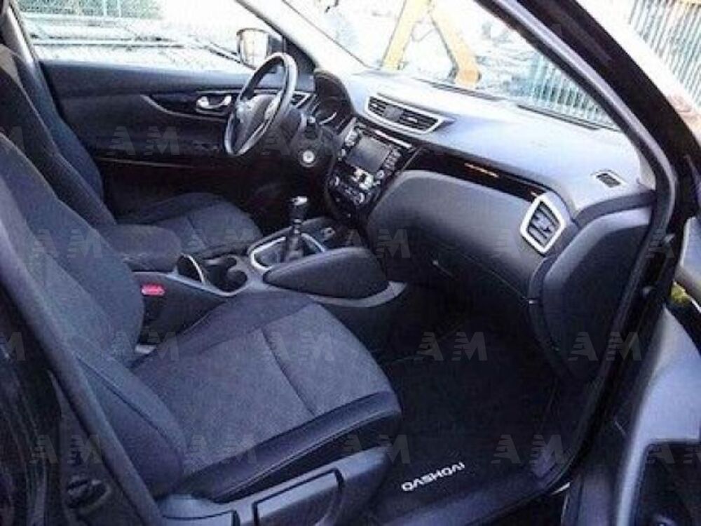 Nissan Qashqai 1.5 dCi Tekna (6)