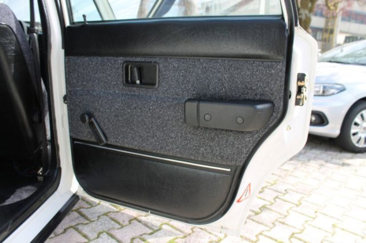 Volvo 240 Station Wagon cat Station Wagon Polar (19)