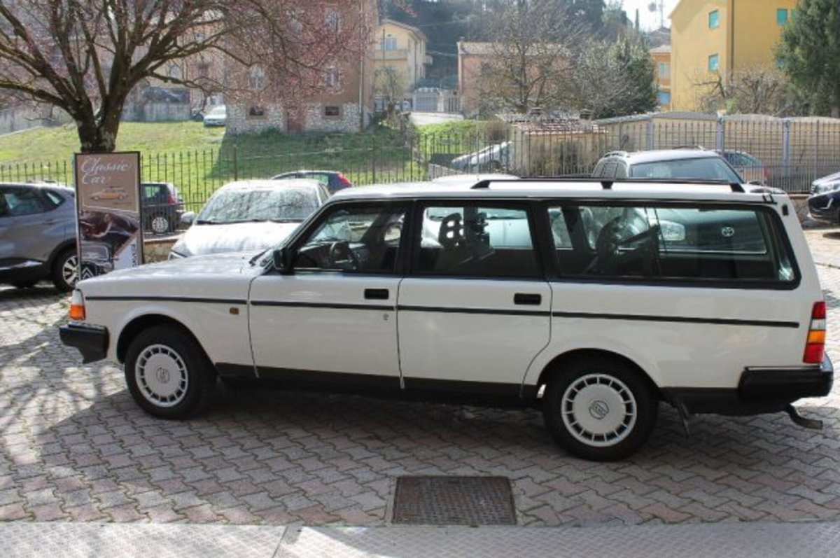 Volvo 240 Station Wagon cat Station Wagon Polar (7)