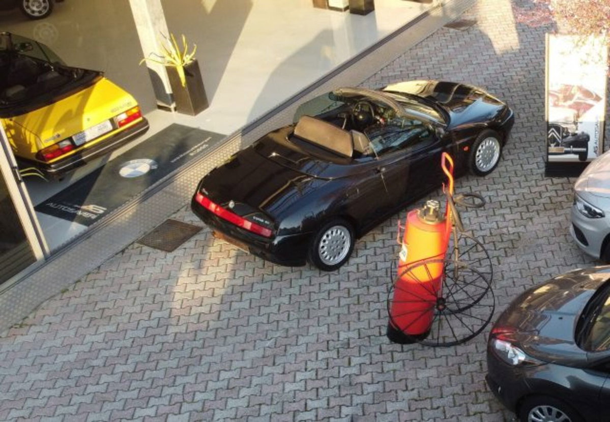 Alfa Romeo Spider 2.0i 16V Twin Spark cat (2)