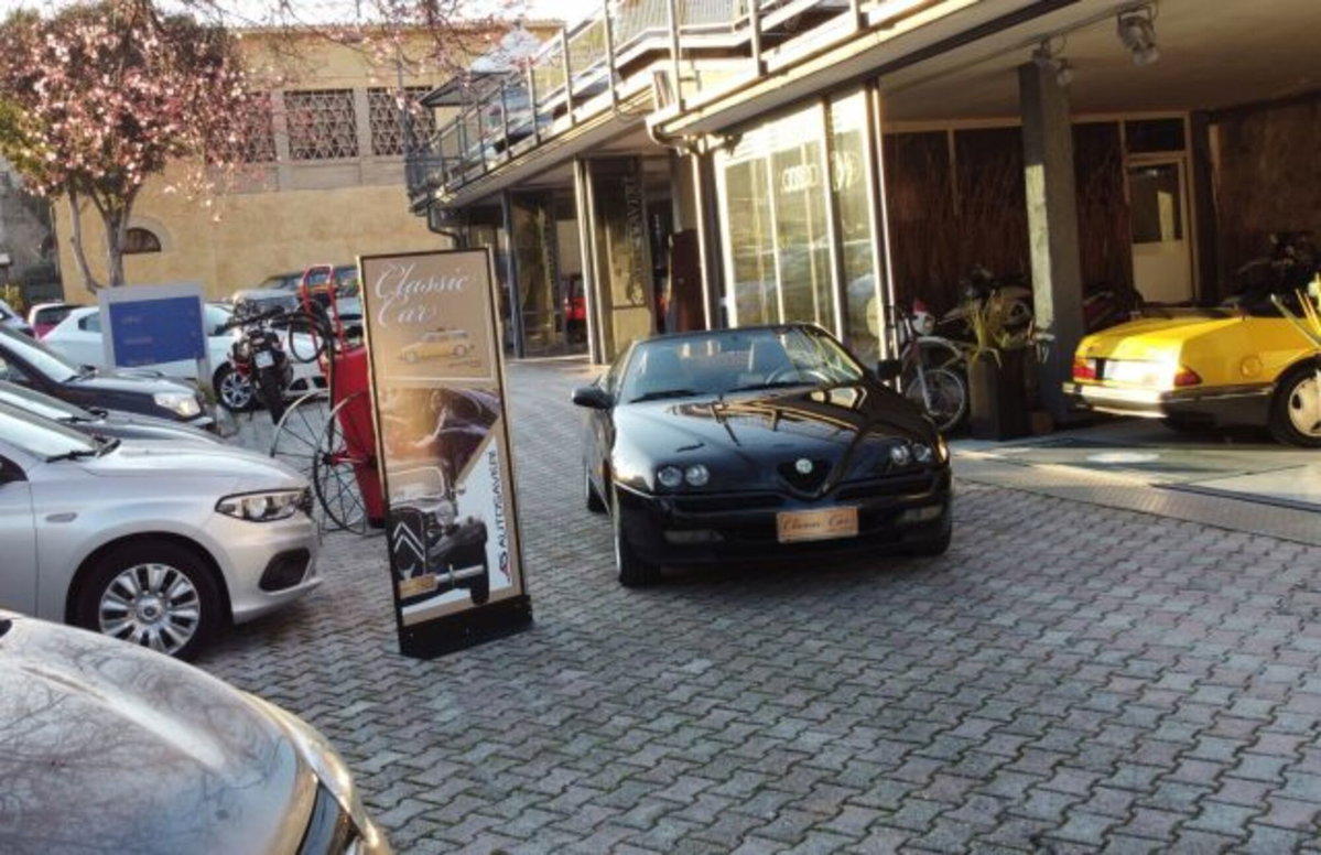 Alfa Romeo Spider 2.0i 16V Twin Spark cat (7)