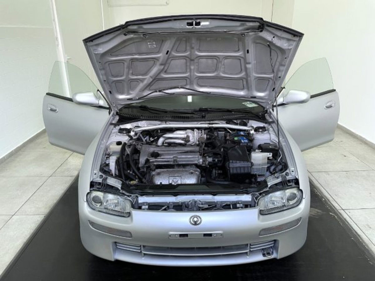 Mazda 323 Lantis 1.5i 16V cat 5 porte GLX (11)