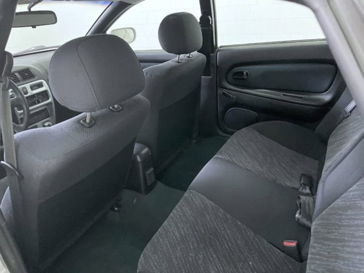 Mazda 323 Lantis 1.5i 16V cat 5 porte GLX (17)