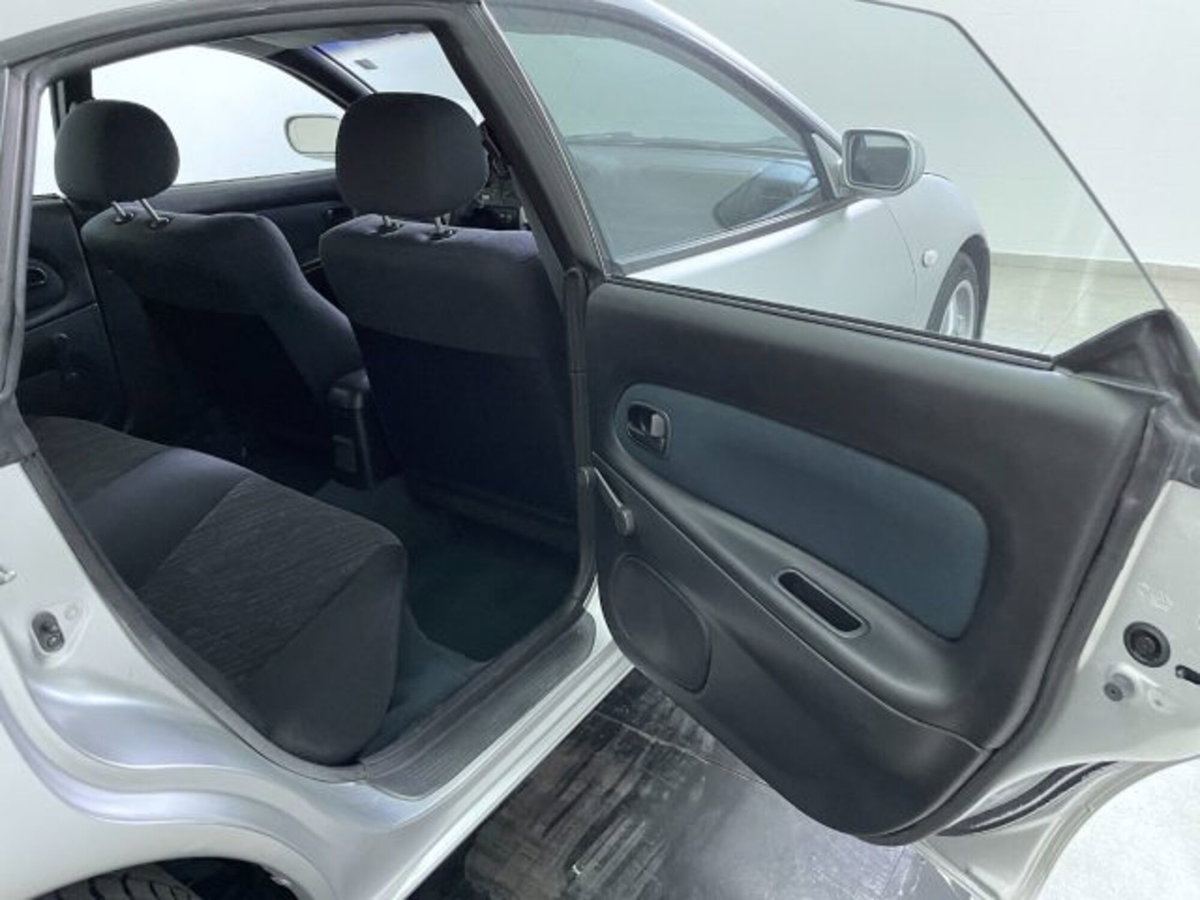Mazda 323 Lantis 1.5i 16V cat 5 porte GLX (18)